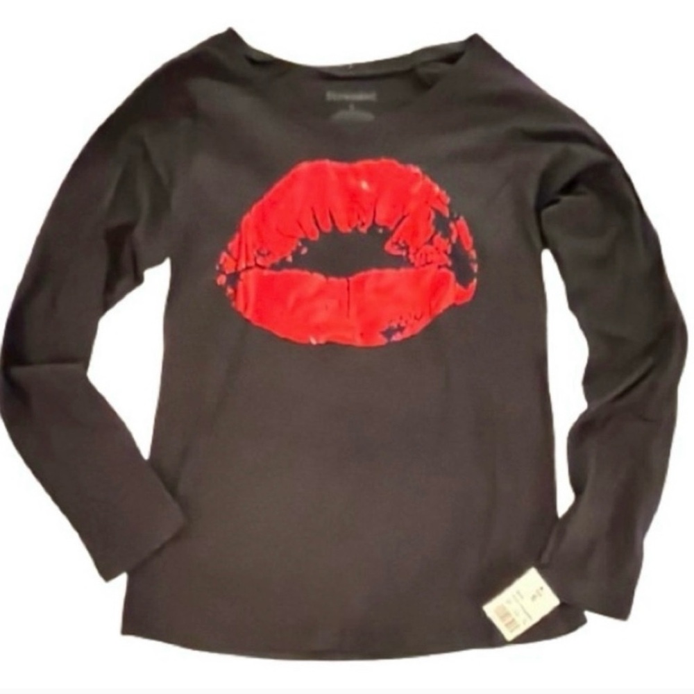 NWT- Stranded-Red Lipstick Kiss 💋 Long Sleeve Tee